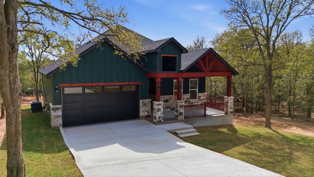 157 E Keanahalululu LN, Bastrop, TX 78602