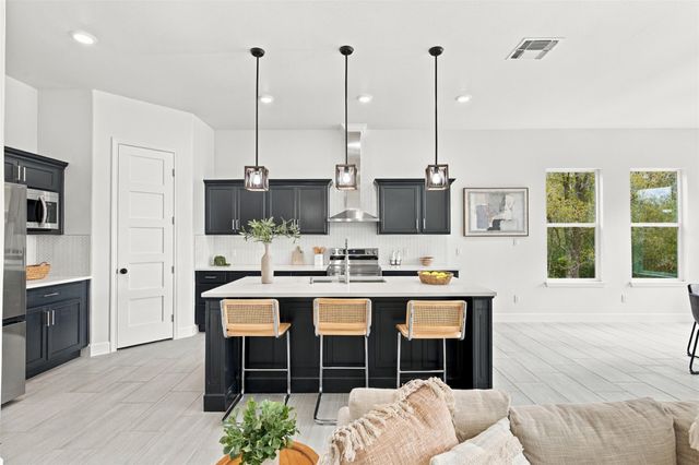 157 E Keanahalululu LN, Bastrop, TX 78602