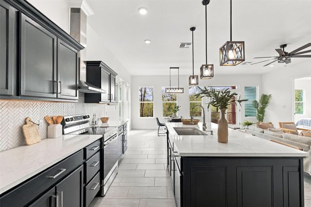 157 E Keanahalululu LN, Bastrop, TX 78602
