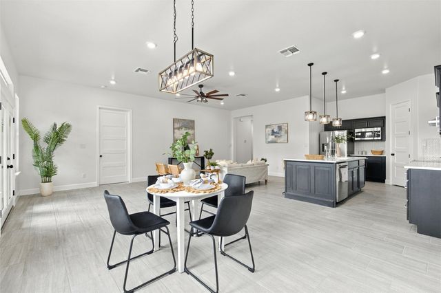 157 E Keanahalululu LN, Bastrop, TX 78602