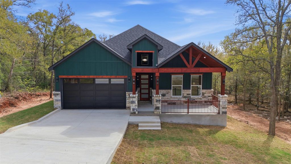 157 E Keanahalululu LN, Bastrop, TX 78602