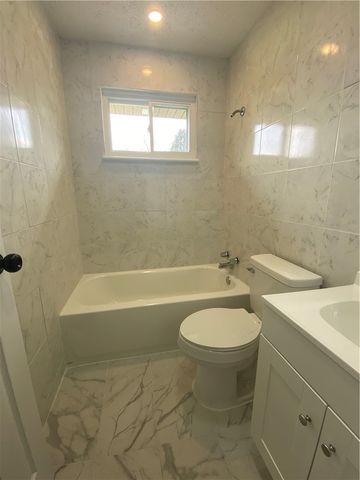 4814 Woodland Hills Boulevard, Dayton, OH 45414