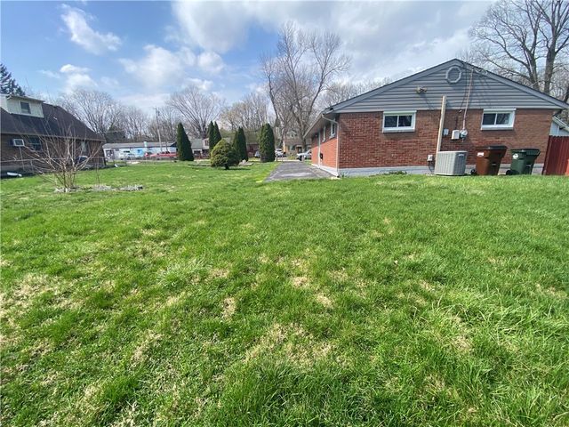 4814 Woodland Hills Boulevard, Dayton, OH 45414