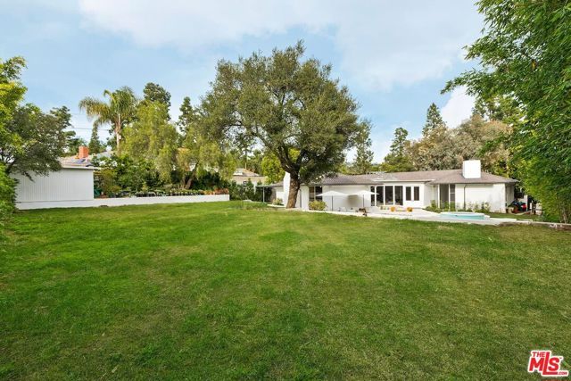 909 N Alpine Drive, Beverly Hills, CA 90210