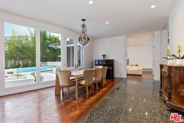 909 N Alpine Drive, Beverly Hills, CA 90210