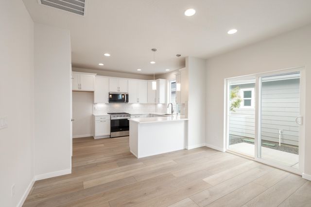 12223 N Dupont Dr, Spokane, WA 99218