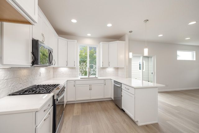 12223 N Dupont Dr, Spokane, WA 99218