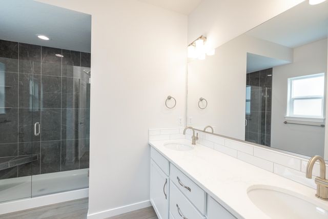 12223 N Dupont Dr, Spokane, WA 99218
