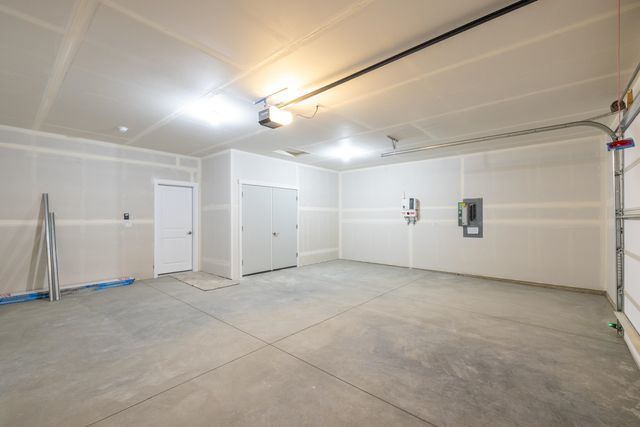 12223 N Dupont Dr, Spokane, WA 99218