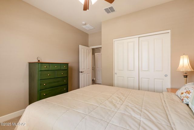 838 N Broken Hills Drive, Green Valley, AZ 85614