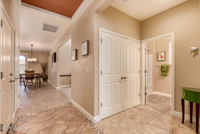 838 N Broken Hills Drive, Green Valley, AZ 85614