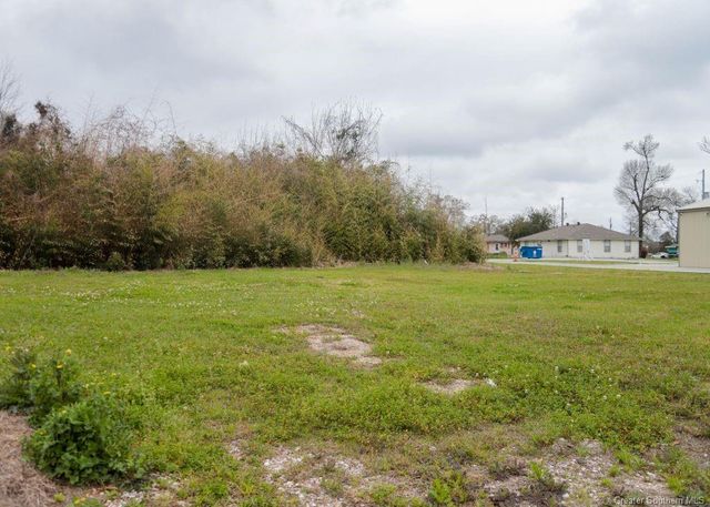 2608 Lake Street, Lake Charles, LA 70601