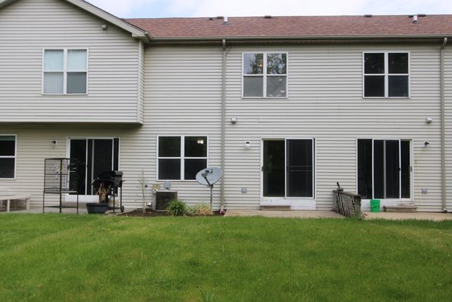 713 Carlisle Drive, Woodstock, IL 60098