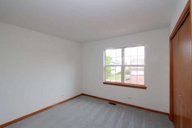 713 Carlisle Drive, Woodstock, IL 60098
