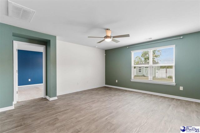 628 Woodland Farms Cir, Aynor, SC 29511