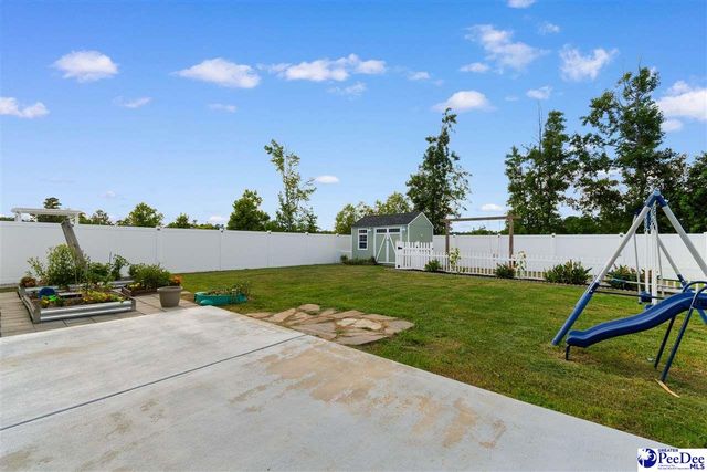 628 Woodland Farms Cir, Aynor, SC 29511
