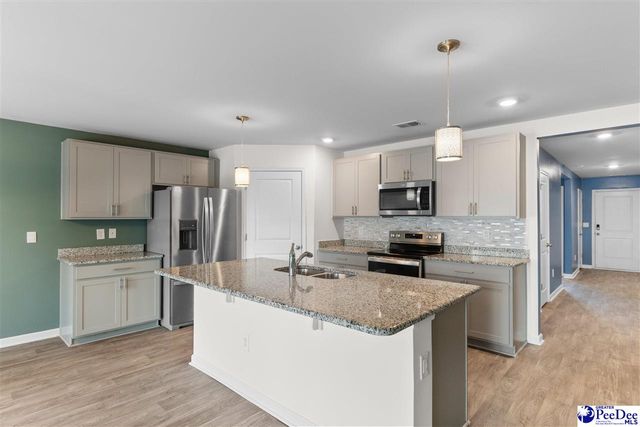 628 Woodland Farms Cir, Aynor, SC 29511