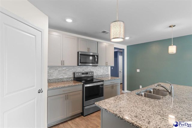 628 Woodland Farms Cir, Aynor, SC 29511