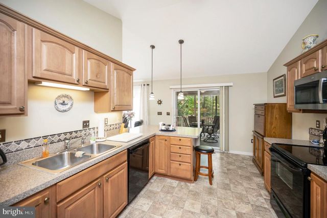 2908 LAKEVIEW PKWY, Locust Grove, VA 22508