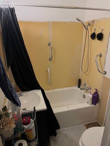 2130 N Park Avenue, Springfield, MO 65803