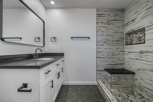 1839 Elmwood Avenue, La Porte, TX 77571