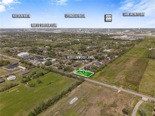 1839 Elmwood Avenue, La Porte, TX 77571