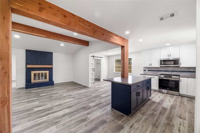 1839 Elmwood Avenue, La Porte, TX 77571