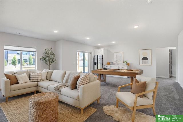 8169 S 185th Street, Omaha, NE 68136