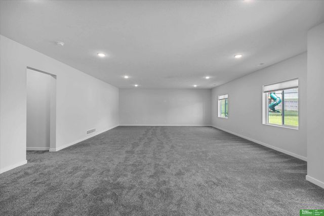 8169 S 185th Street, Omaha, NE 68136