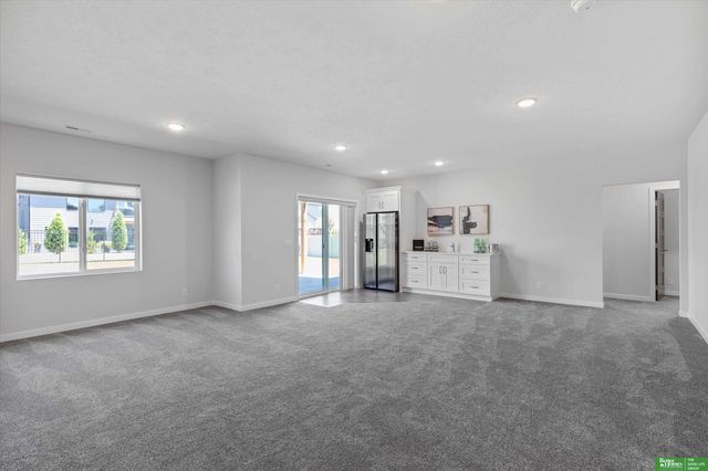 8169 S 185th Street, Omaha, NE 68136