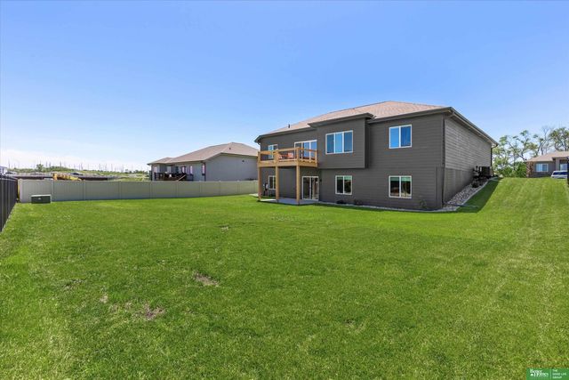 8169 S 185th Street, Omaha, NE 68136