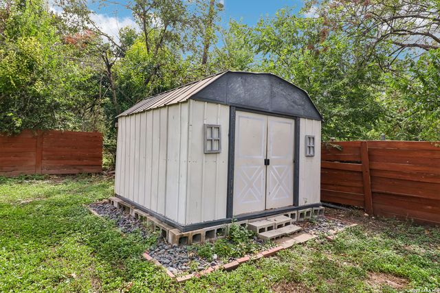 6730 Alan Hale, San Antonio, TX 78240