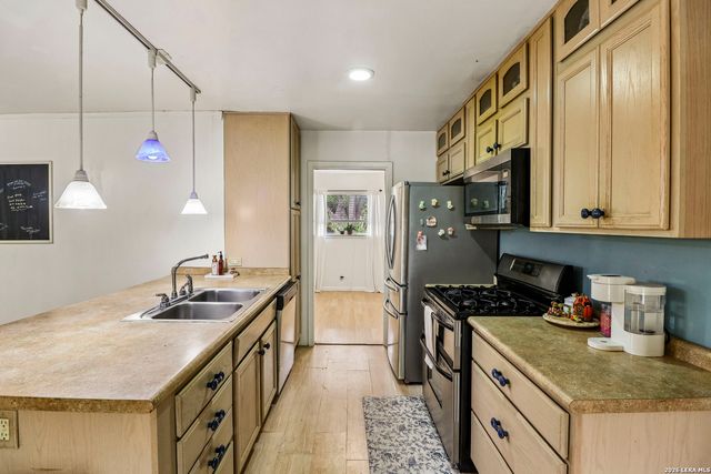 6730 Alan Hale, San Antonio, TX 78240