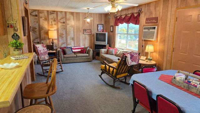 250 Rockwood DR, Wimberley, TX 78676