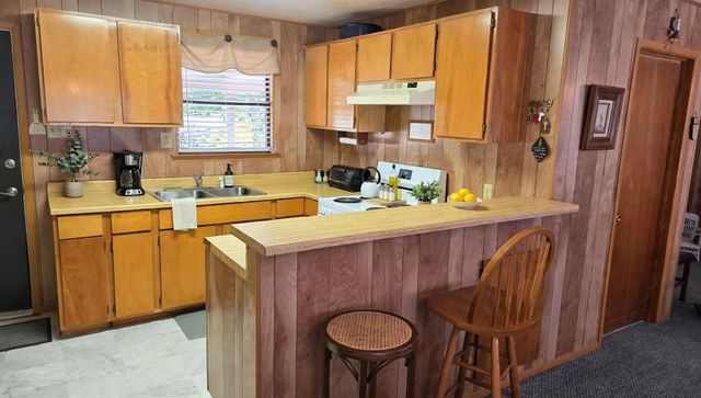 250 Rockwood DR, Wimberley, TX 78676