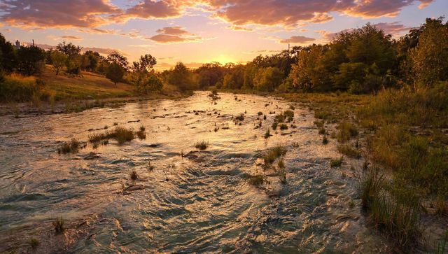 250 Rockwood DR, Wimberley, TX 78676