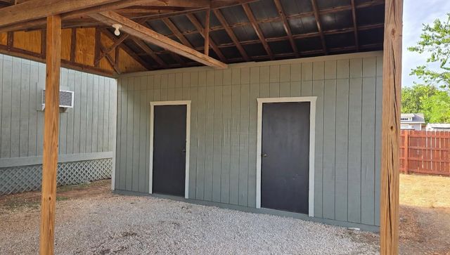 250 Rockwood DR, Wimberley, TX 78676