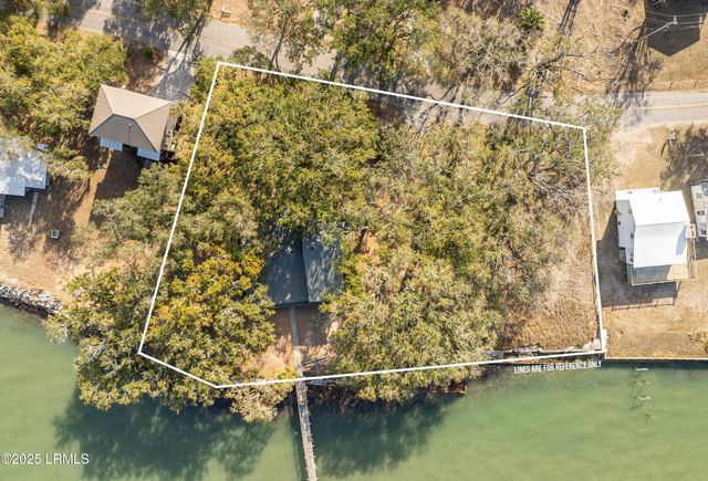 45 Bay Point Road, St. Helena Island, SC 29920