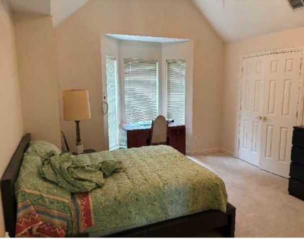 2104 Mossy Oak Drive, Irving, TX 75063