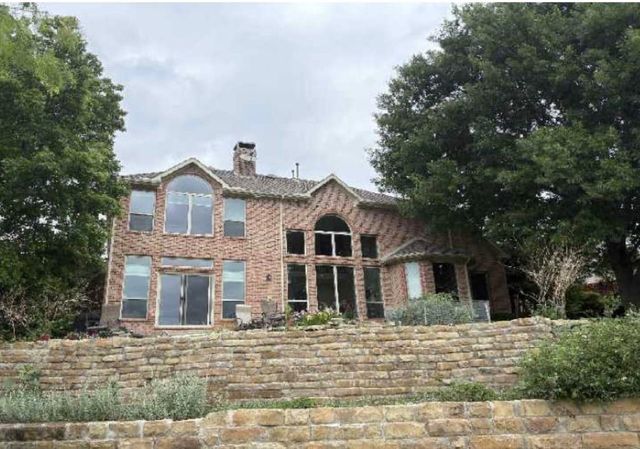 2104 Mossy Oak Drive, Irving, TX 75063