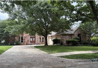 2104 Mossy Oak Drive, Irving, TX 75063