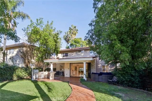 6355 Yolanda Avenue, Tarzana, CA 91335