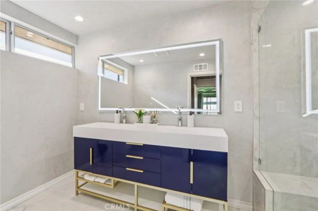 6355 Yolanda Avenue, Tarzana, CA 91335