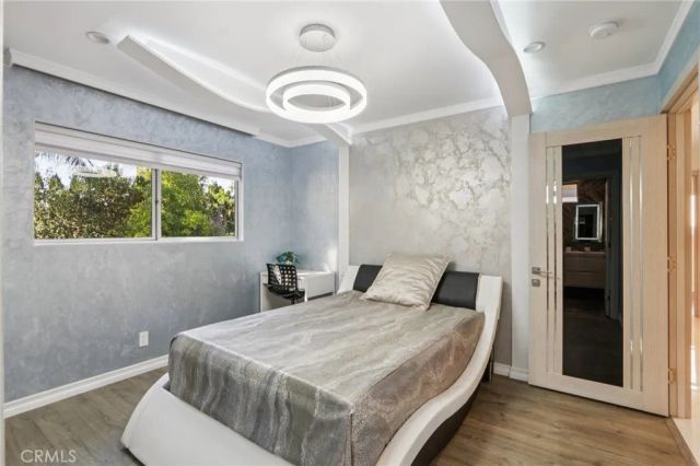 6355 Yolanda Avenue, Tarzana, CA 91335