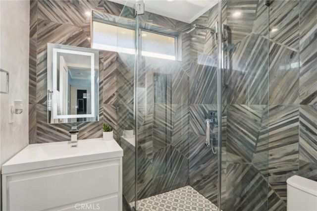 6355 Yolanda Avenue, Tarzana, CA 91335