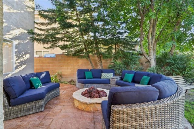 6355 Yolanda Avenue, Tarzana, CA 91335