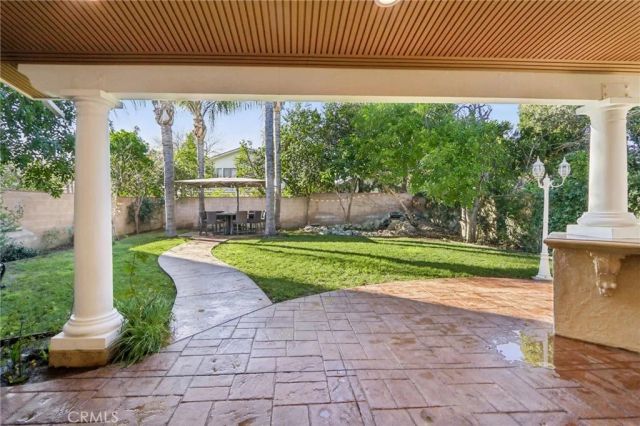 6355 Yolanda Avenue, Tarzana, CA 91335