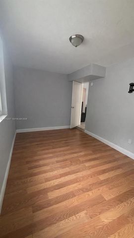 6305 Hayes St, Hollywood, FL 33024