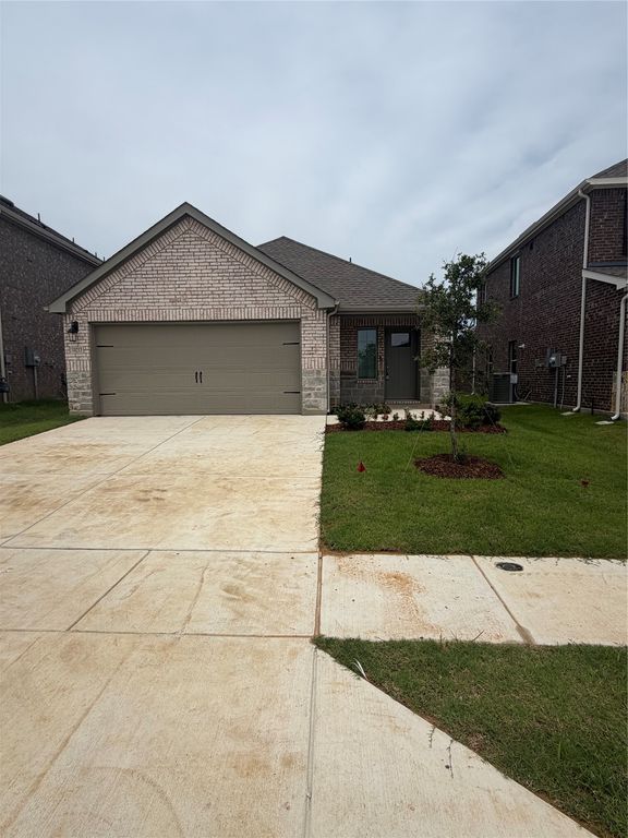10213 Barron Drive, Aubrey, TX 76227