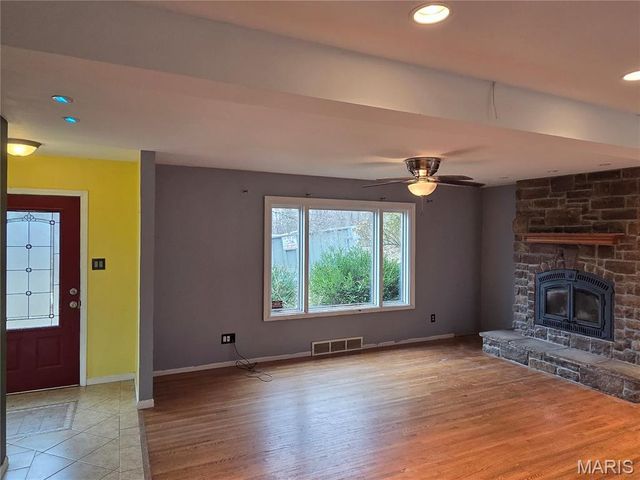 1 Silverwoods Lane, Fenton, MO 63026